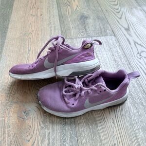 Nike Purple Girls Athletic Tennis Shoes Sneakers